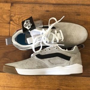 Brand new Vans ULTRARANGE